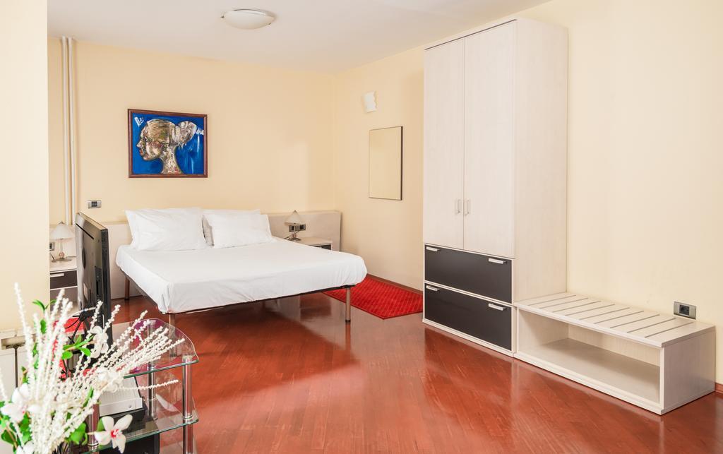 Pelister Skopje Bed and Breakfast Rum bild