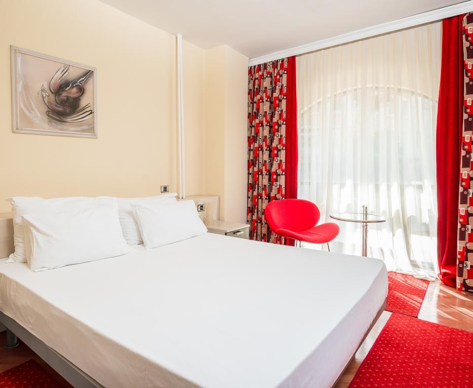 Pelister Skopje Bed and Breakfast Rum bild